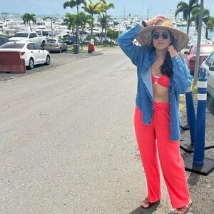 Coral/Salmon Gap Pants